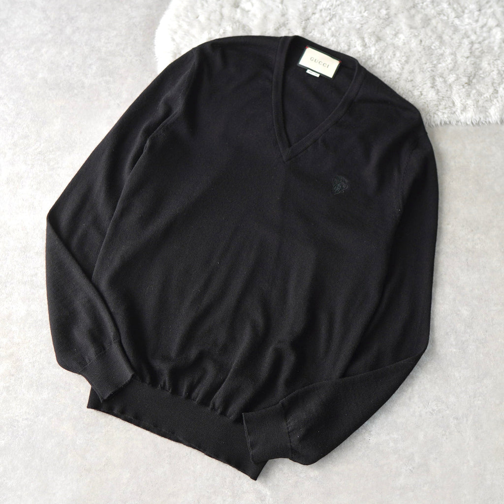 Balance Logo Embroidery V-neck Wool Sweater｜Made in Italy