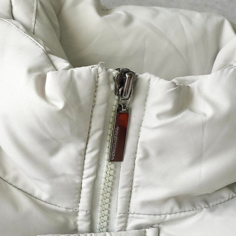 バレンシアガ ヴィンテージ BBロゴ ダウンジャケット アイボリー - NEWSED