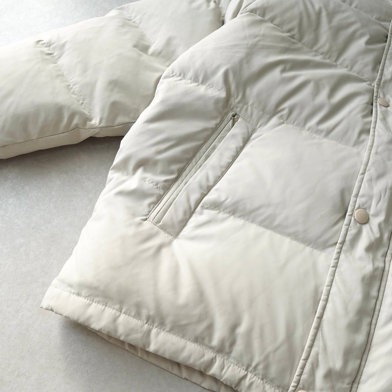 バレンシアガ ヴィンテージ BBロゴ ダウンジャケット アイボリー - NEWSED