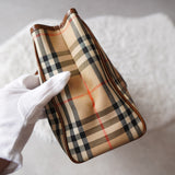 Burberry's Check Hand Bag - NEWSED