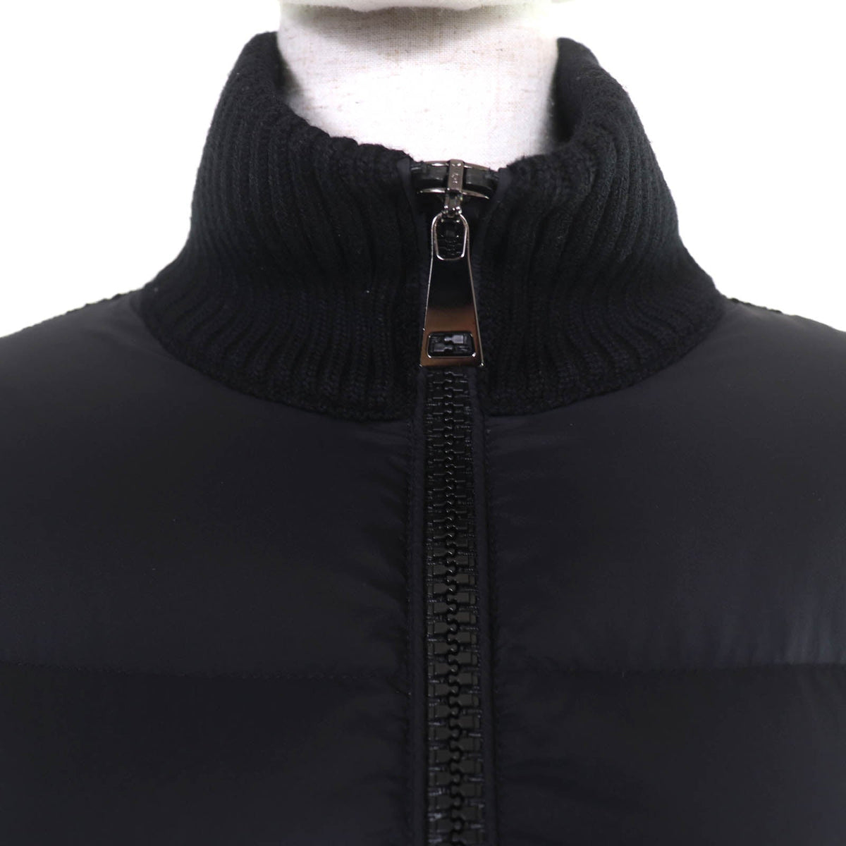 モンクレール CARDIGAN ロゴワッペン付 ウールニット切替 ダウンジャケット ブラック M レディース - NEWSED