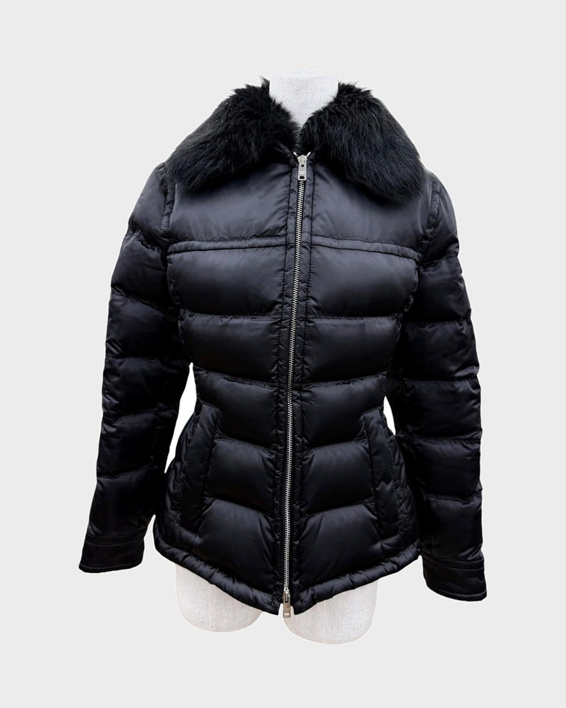 プラダ シープファー トライアングルロゴ ZIP UP ダウンジャケット ブラック 38 レディース