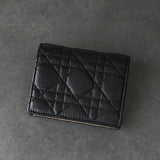 クリスチャン ディオール CDロゴ カナージュ レザー 二つ折り財布 ブラック - NEWSED