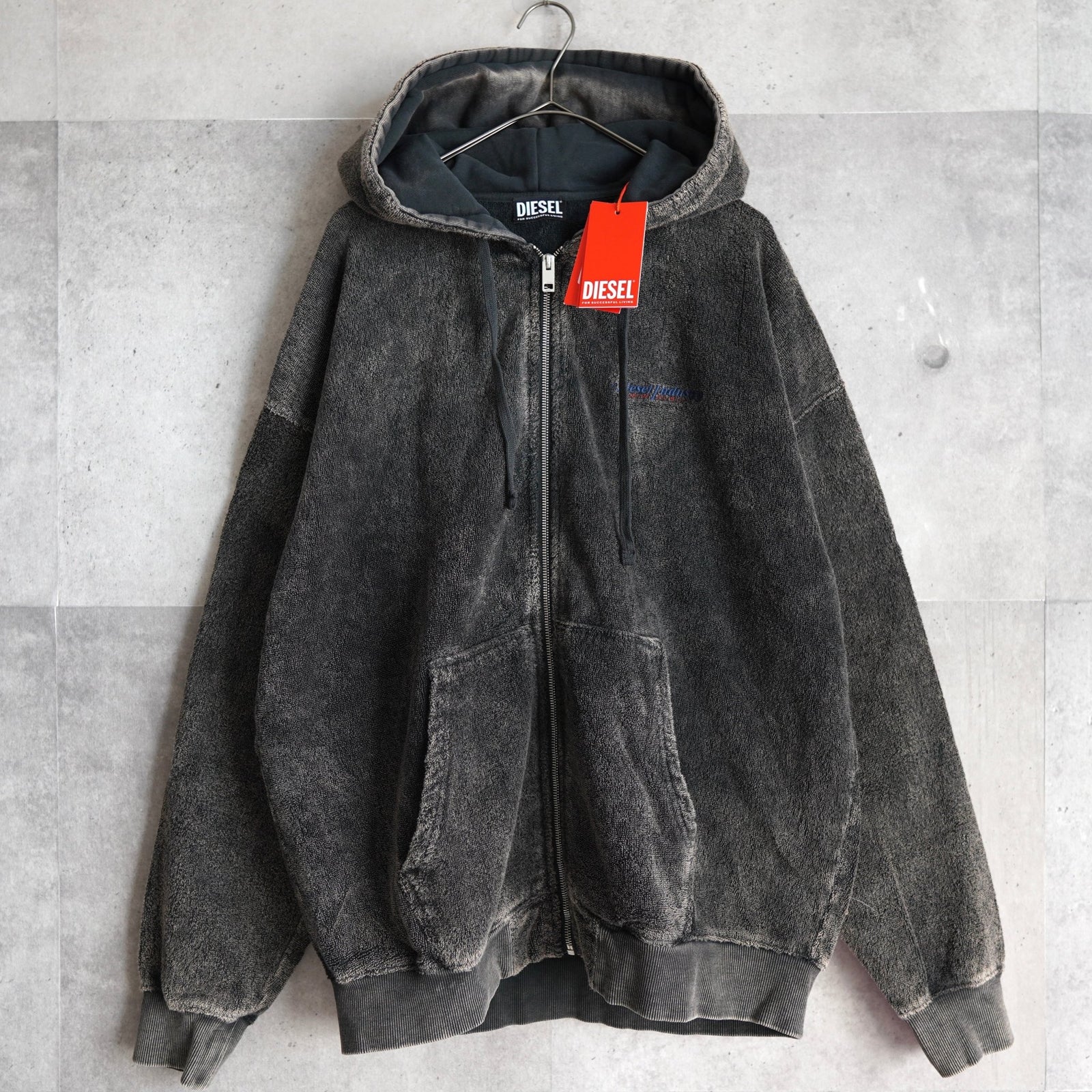 Destroy Zip-up Hoodie｜UNUSED | ブランド古着を扱うリユースショップ NEWSED