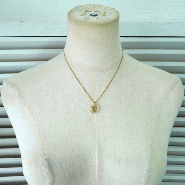 クリスチャン ディオール Diorロゴ オーバル ラインストーン ネックレス GPゴールド - NEWSED