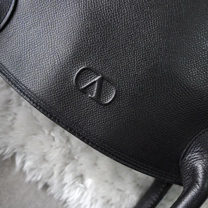 Embossing Logo Leather Hand Bag - NEWSED
