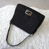 フェンディ マンマバケット ハンドバッグ ワンショルダーバッグ ズッカ柄 FFロゴ ナイロン ブラック - NEWSED