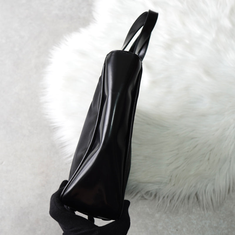 プラダ ナイロン / レザー ハンドバッグ トライアングルロゴ ブラック