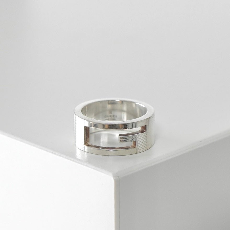 グッチ ブランデッドG シルバー925 指輪 リング 8.5号 磨き済み