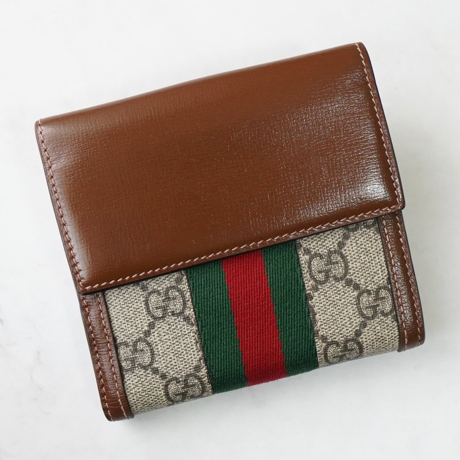 グッチ シェリーライン ニュージャッキー GGスプリーム 二つ折り財布