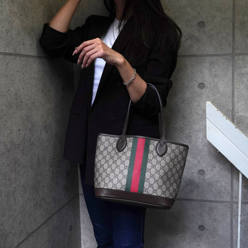 グッチ シェリー GGスプリーム レザー トートバッグ ブラウン - NEWSED