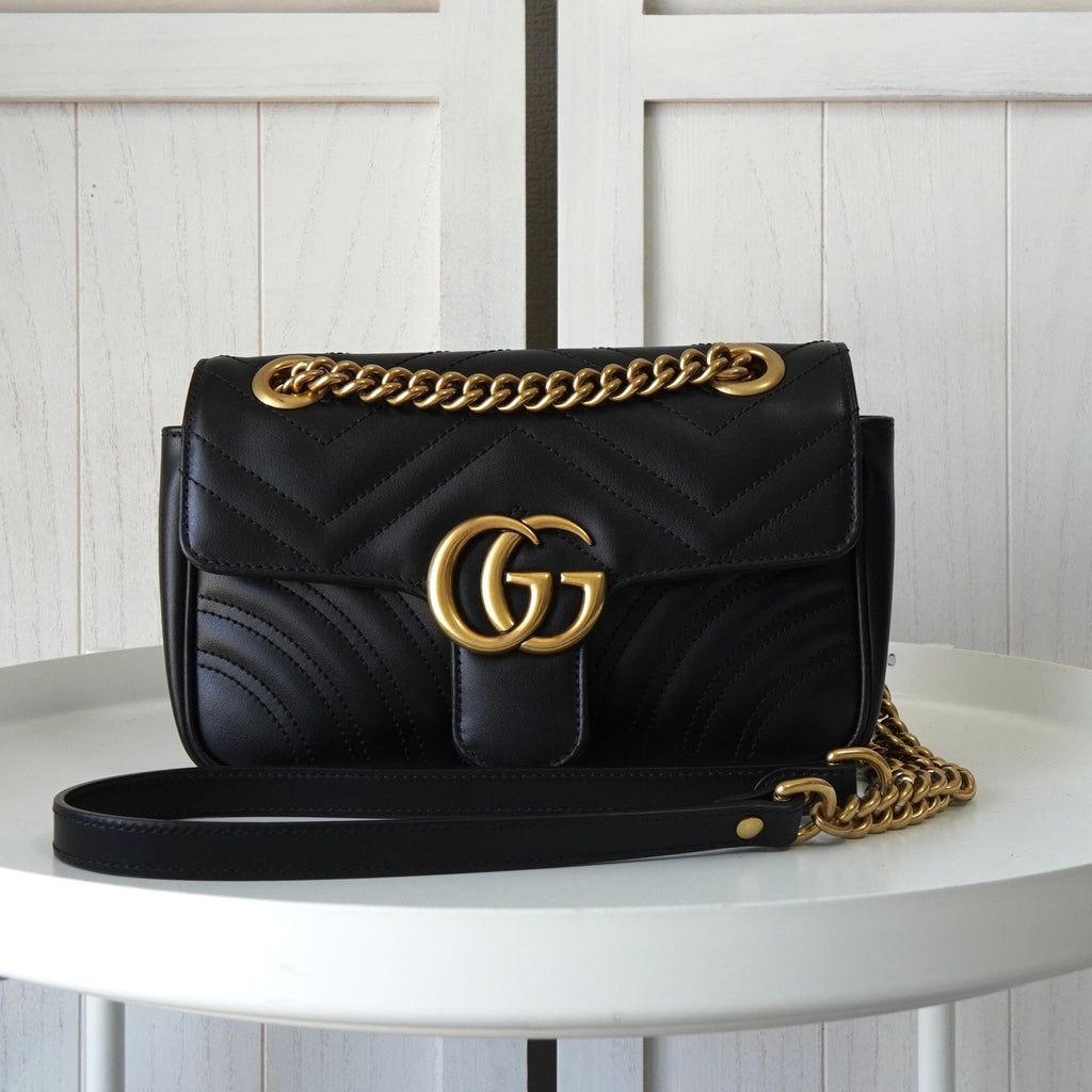 グッチ GGマーモント キルティング レザー チェーンショルダーバッグ ブラック 446754