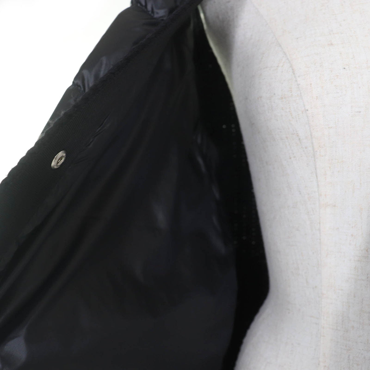 モンクレール GILET TRICOT デカロゴワッペン付 ニット切替デザイン ダウンベスト ブラック XS レディース - NEWSED