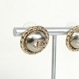 シャネル ココマーク フェイクパール ツイスト サークル ピアス GP ゴールド - NEWSED