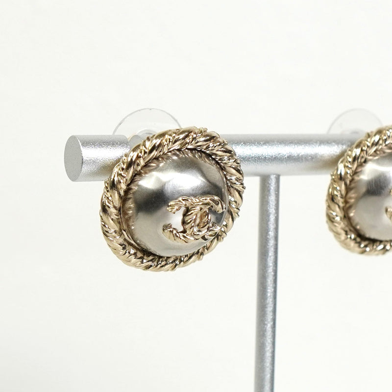 シャネル ココマーク フェイクパール ツイスト サークル ピアス GP ゴールド - NEWSED