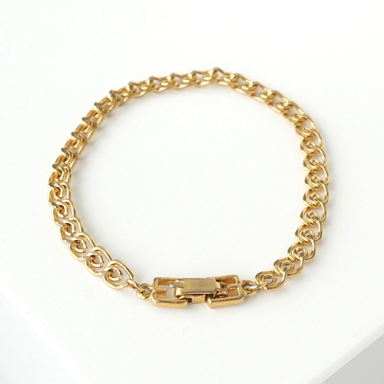 ヴィンテージ⭐︎クリスチャンディオール　チェーン　アクリル　バングル 中古・古着通販】Christian Dior (クリスチャン ディオール) バングル