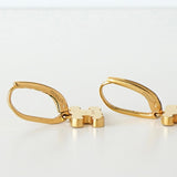 セリーヌ トリオンフ ピアス GP ゴールド ラインストーン - NEWSED