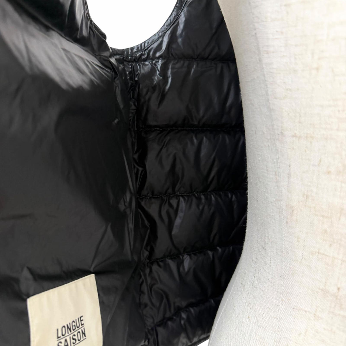 モンクレール GUI GILET ロゴワッペン パッカブル ライト ダウンベスト ブラック 3 メンズ - NEWSED
