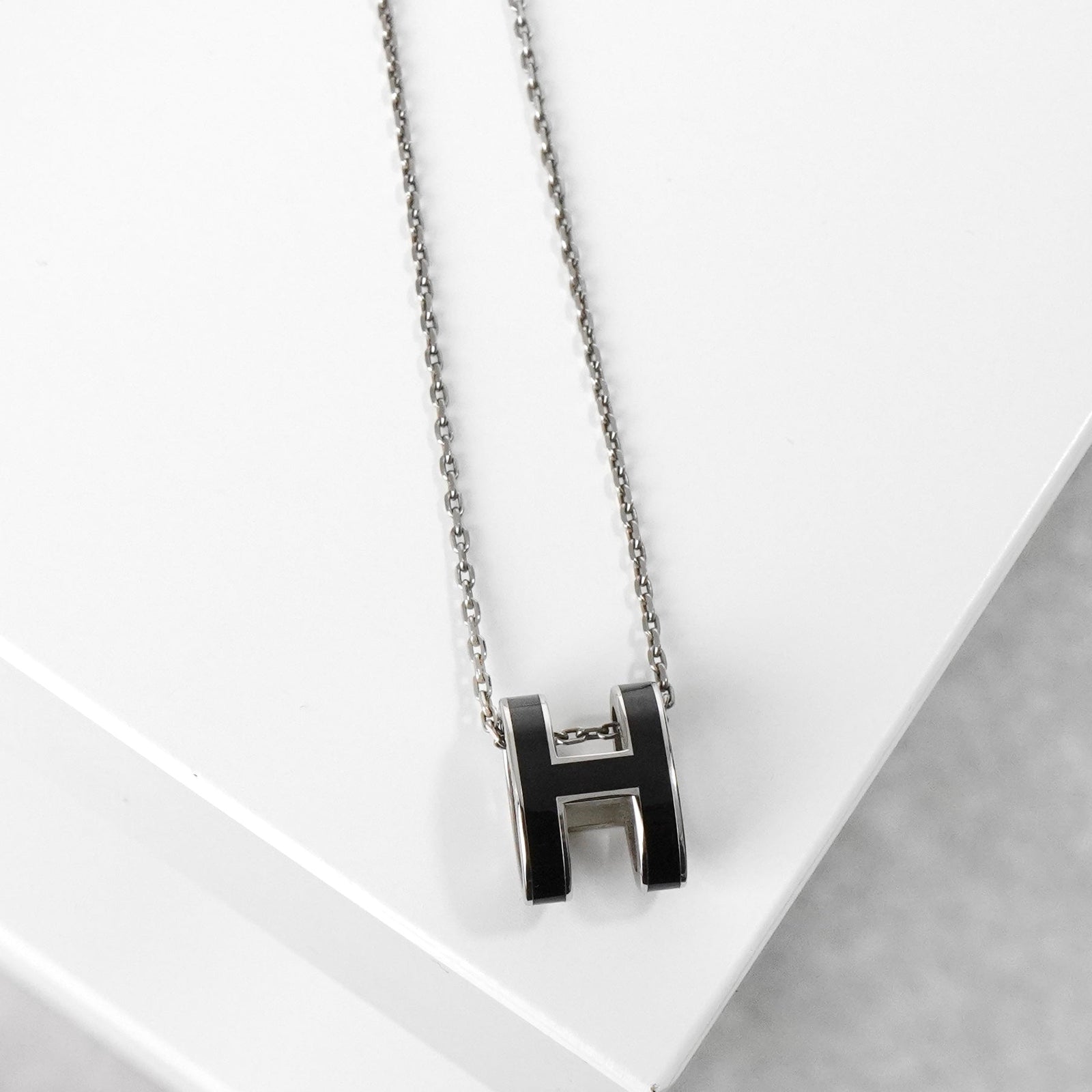 エルメス ポップアッシュ H ネックレス シルバー / ブラック