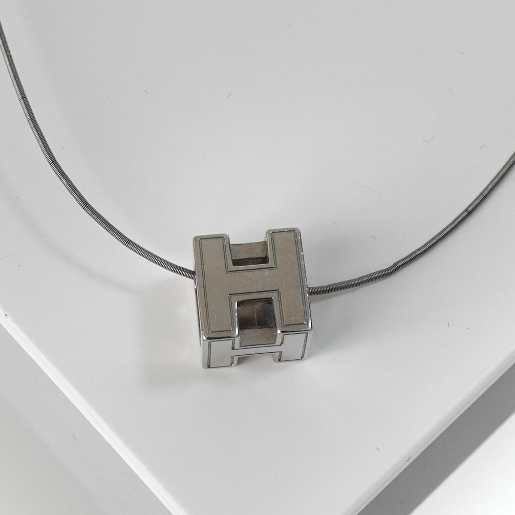 エルメス カージュドアッシュ Hキューブ ネックレス シルバー