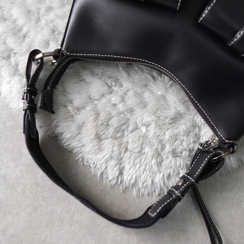 Half Moon Leather One Shoulder Bag - NEWSED