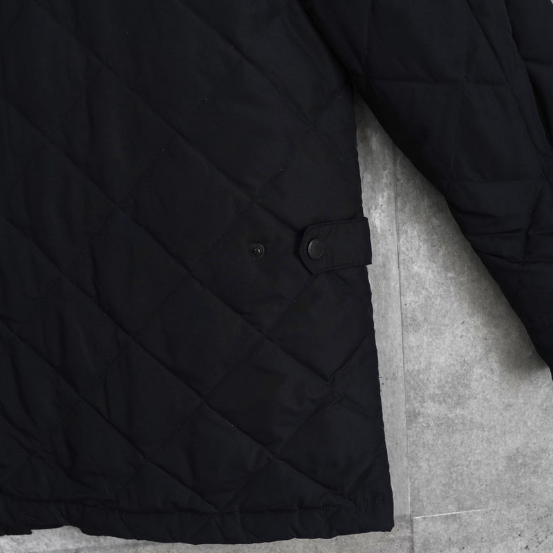 アクアスキュータム  コーデュロイ襟 キルティングジャケット ブラック