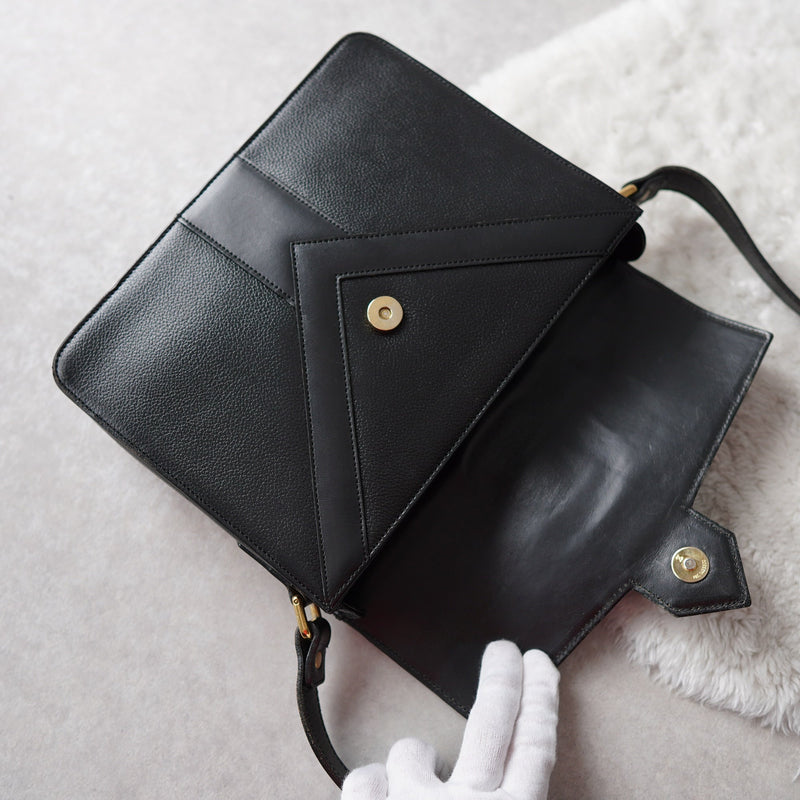 Leather Shoulder Bag - NEWSED