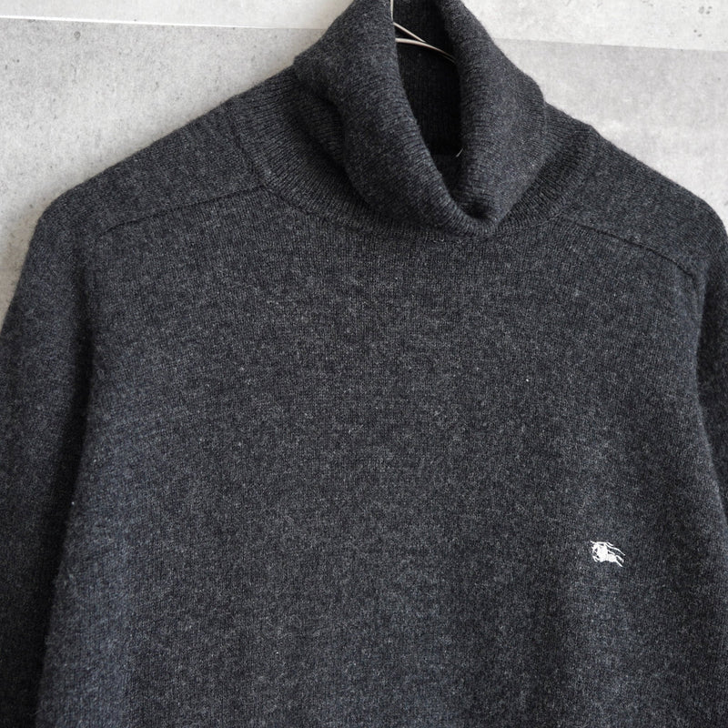 Logo Embroidery Turtleneck Sweater｜Made in Scotland - NEWSED