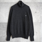 Logo Embroidery Turtleneck Sweater｜Made in Scotland - NEWSED