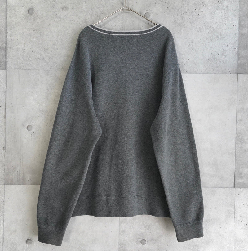 Logo Embroidery V - neck Sweater - NEWSED