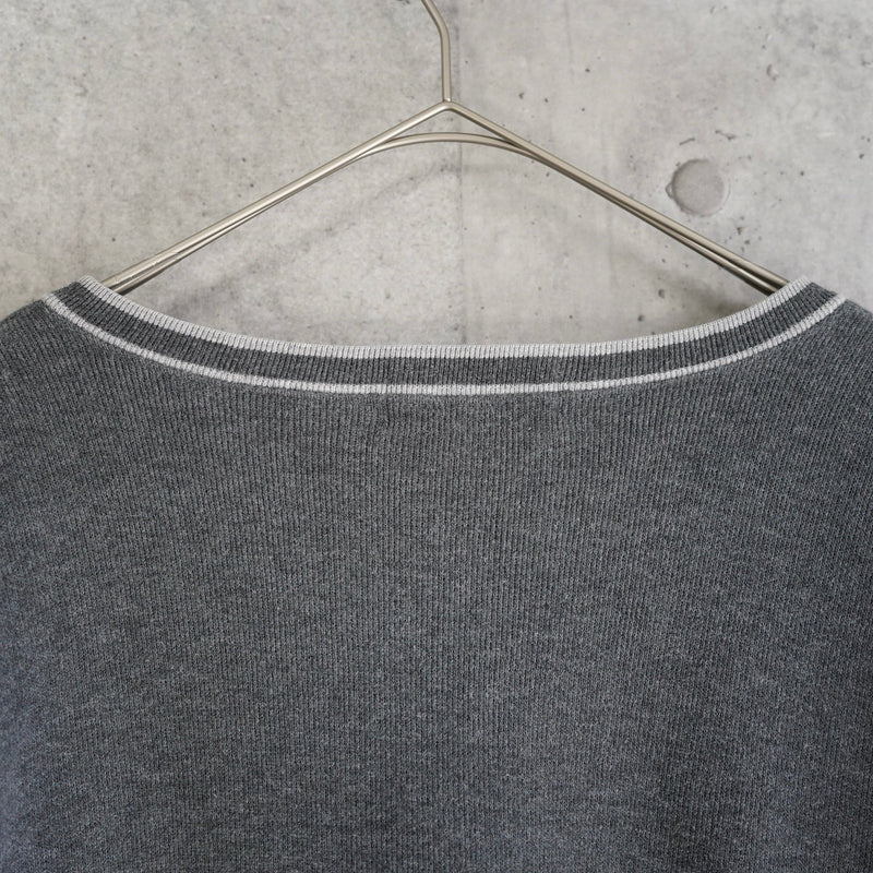 Logo Embroidery V - neck Sweater - NEWSED