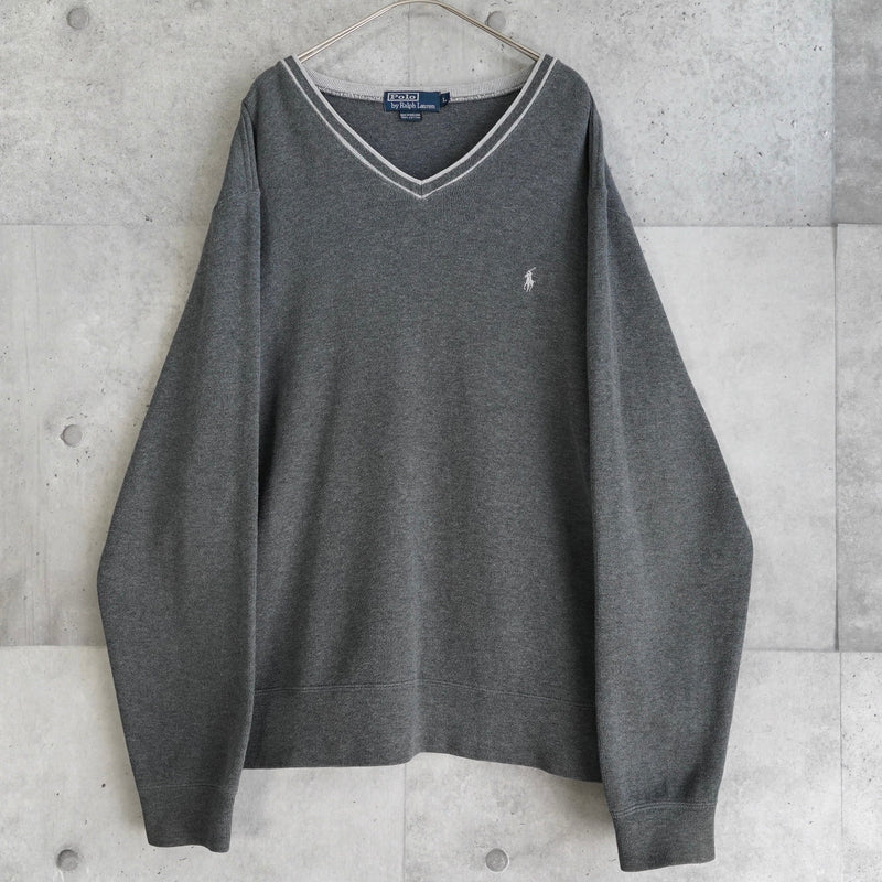 Logo Embroidery V - neck Sweater - NEWSED