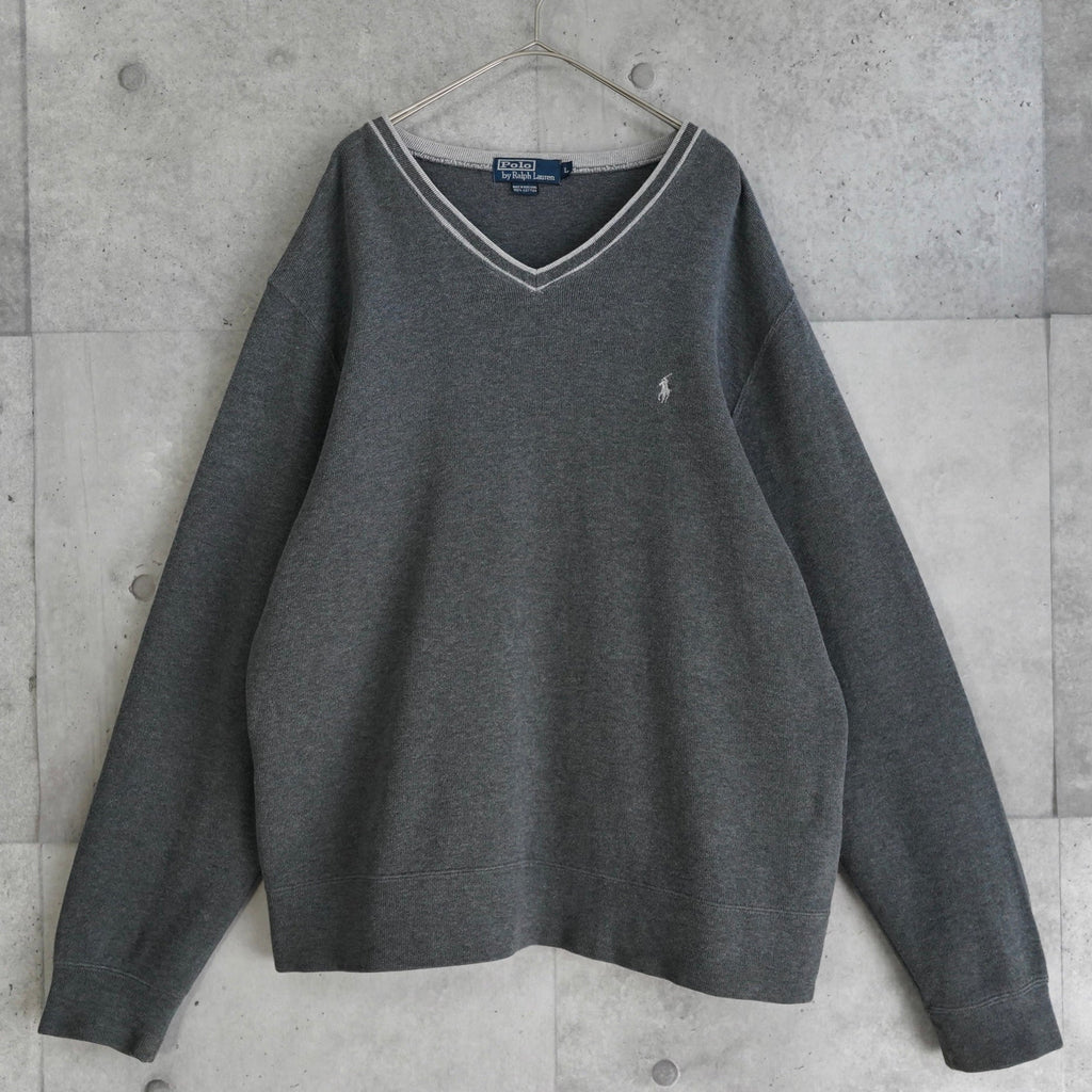 Logo Embroidery V-neck Sweater