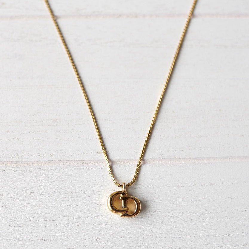 Logo Pendant Top Gold Necklace