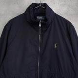 ポロバイラルフローレン ナイロンジャケット ブルゾン フリース裏地 ハイネック ネイビー Mサイズ - NEWSED