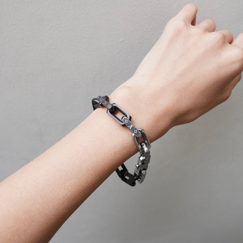 ルイ ヴィトン モノグラム チェーン ブレスレット シルバー / ブラック