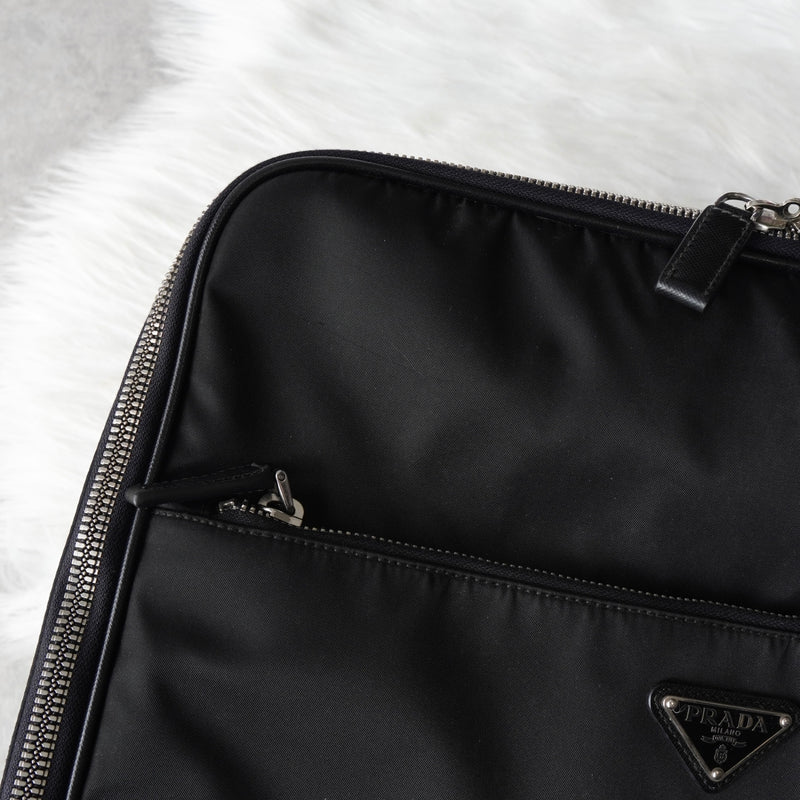 プラダ テスート ポコノ ナイロン / サフィアーノレザー トライアングルロゴ / キャリーバッグ ブラック