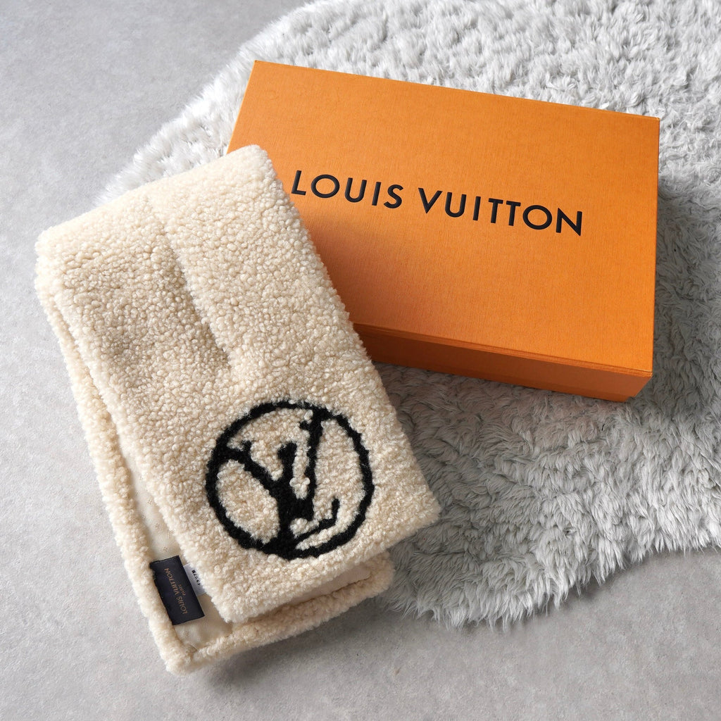 ルイヴィトン エシャルプ シャーリングラム シープレザー マフラー M76452 ルイヴィトン エシャルプ シャーリングラム シープレザー