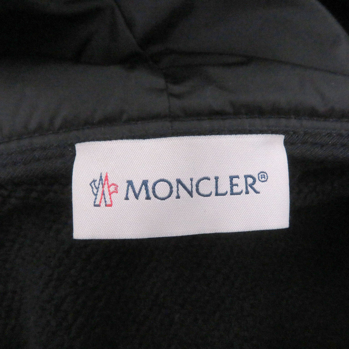 モンクレール MAGLIA GIROCOLLO バックデカロゴワッペン ナイロン切替 パーカー ブラック M メンズ - NEWSED