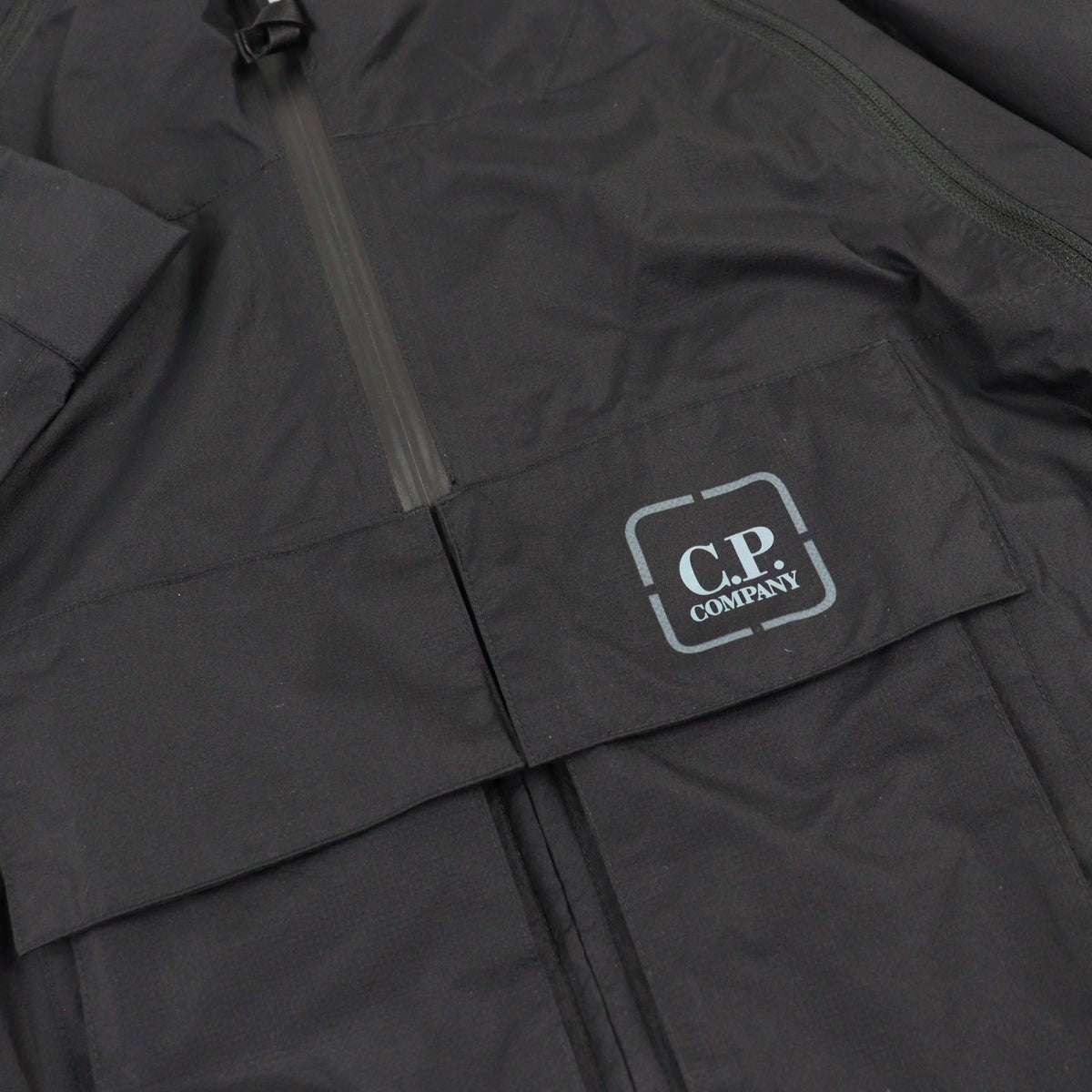 シーピーカンパニー Metropolis Series Pertex Hooded Bloom Jacket ロゴバッジ付き Petrex使用 フーデッド ダブルジップ ジャケット ブラック 52 メンズ - NEWSED