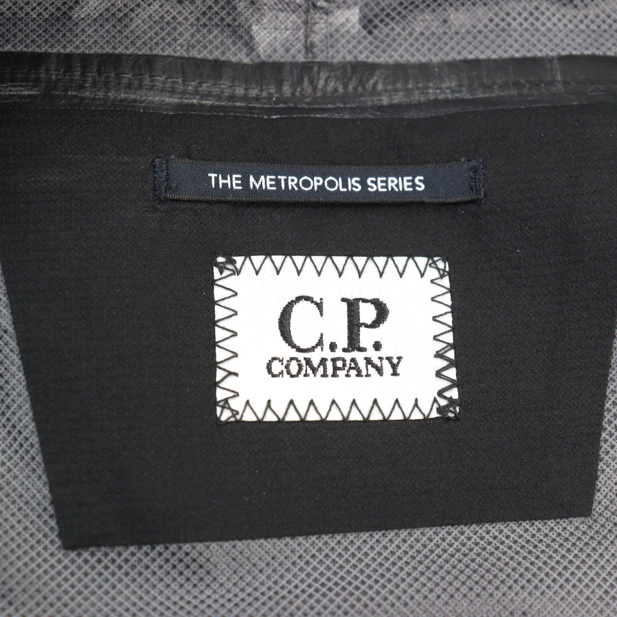 シーピーカンパニー Metropolis Series Pertex Hooded Bloom Jacket ロゴバッジ付き Petrex使用 フーデッド ダブルジップ ジャケット ブラック 52 メンズ - NEWSED