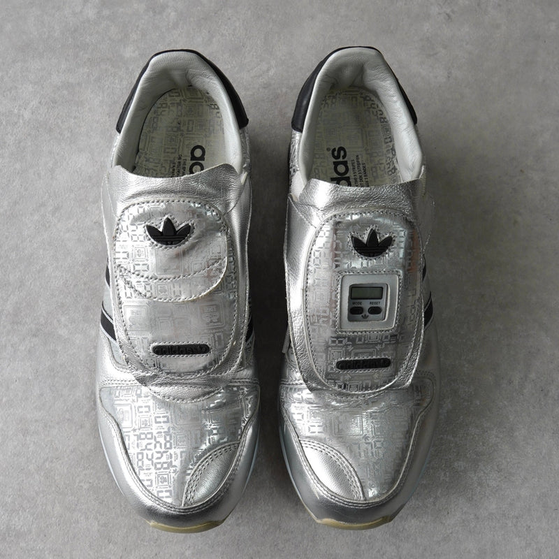 アディダス MICRO PACER ローカット スニーカー シルバー - NEWSED