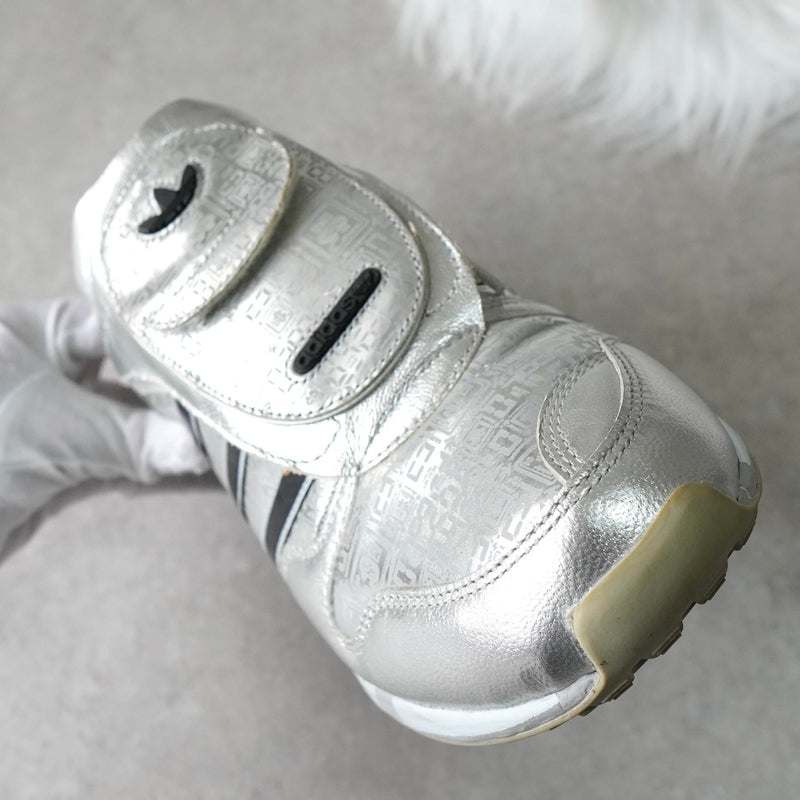 アディダス MICRO PACER ローカット スニーカー シルバー - NEWSED