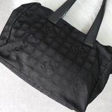 シャネル トートバッグ ニュートラベルラインMM ココマーク ナイロン トートバッグ ブラック - NEWSED