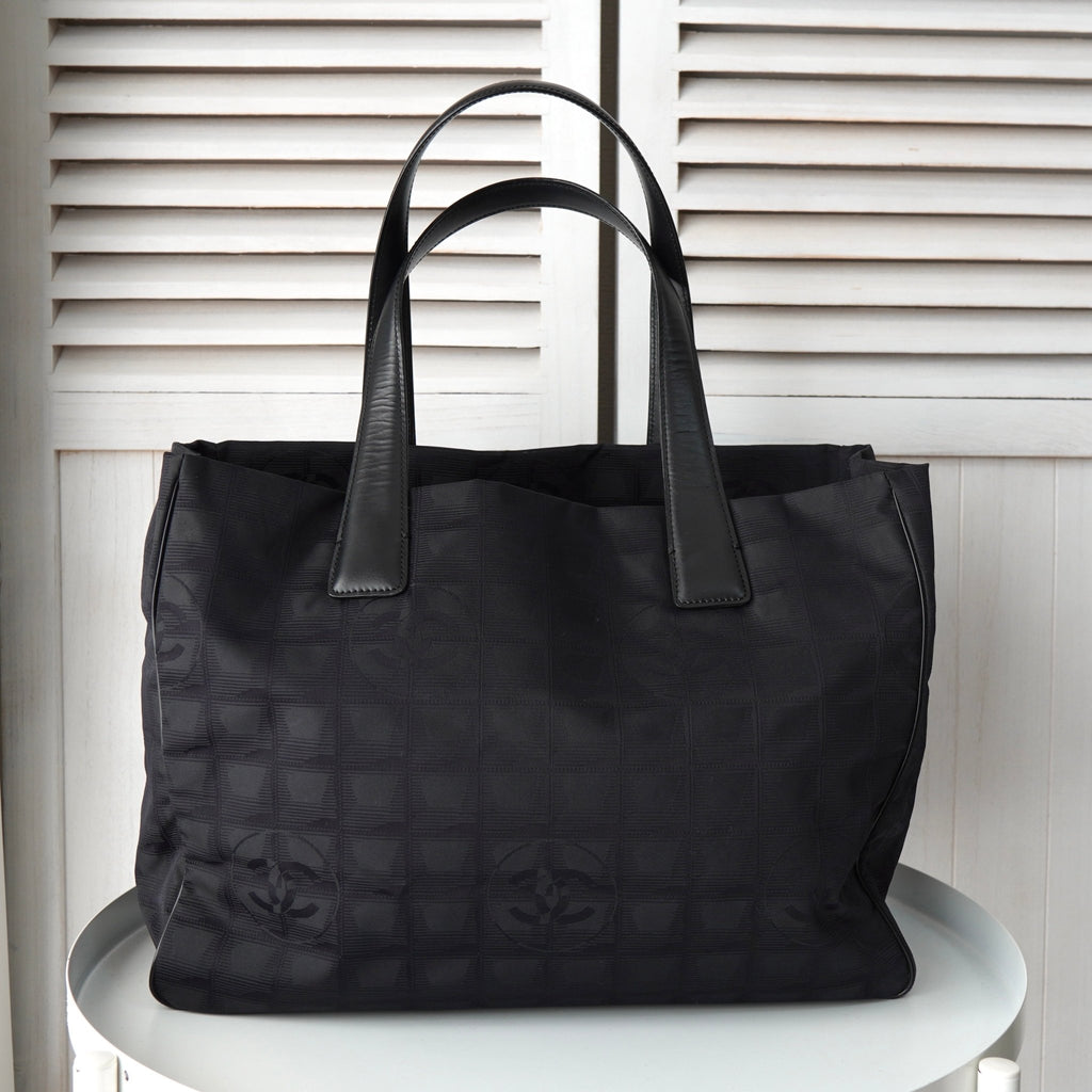 シャネル ニュートラベルラインMM トートバッグ ブラック 9974726