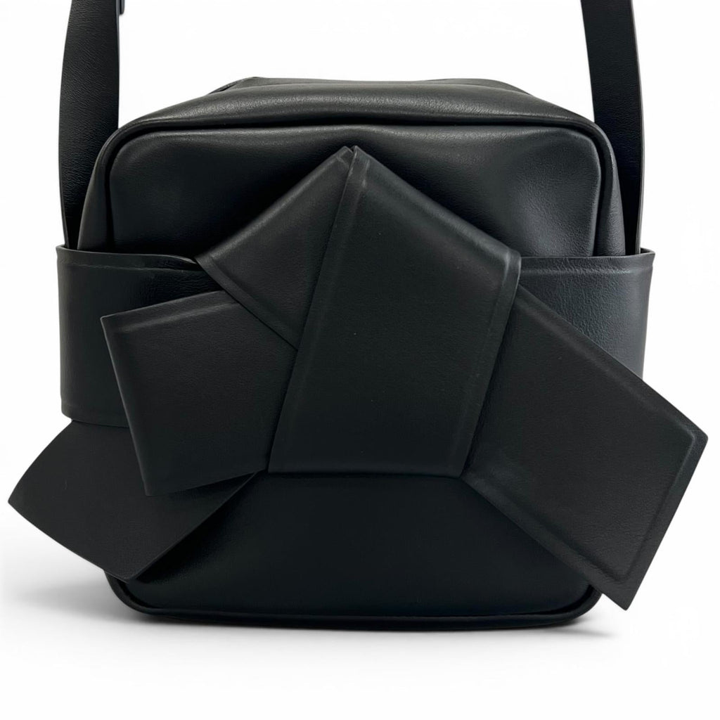アクネストゥディオズ Musubi Camera Bag ショルダーバッグ ブラック レディース