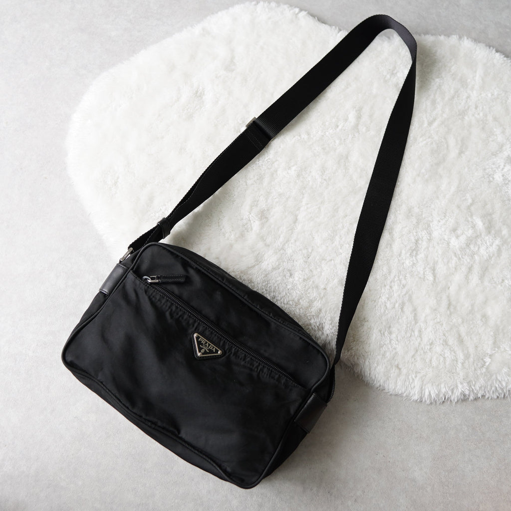 Nylon shoulder bag