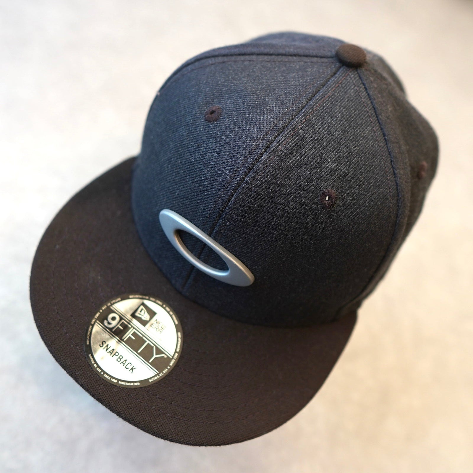 Oakley × NEWERA Logo Cap | ブランド古着を扱うリユースショップ NEWSED