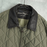 サルバトーレ フェラガモ レザー切り替え キルティングジャケット カーキ