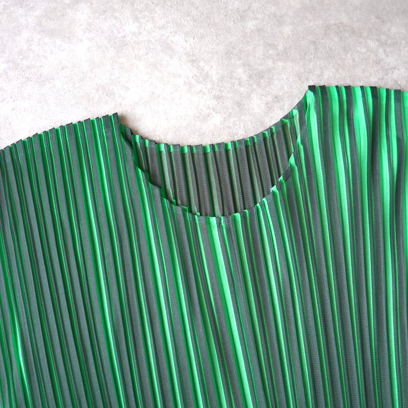 Pleats deformation top - NEWSED